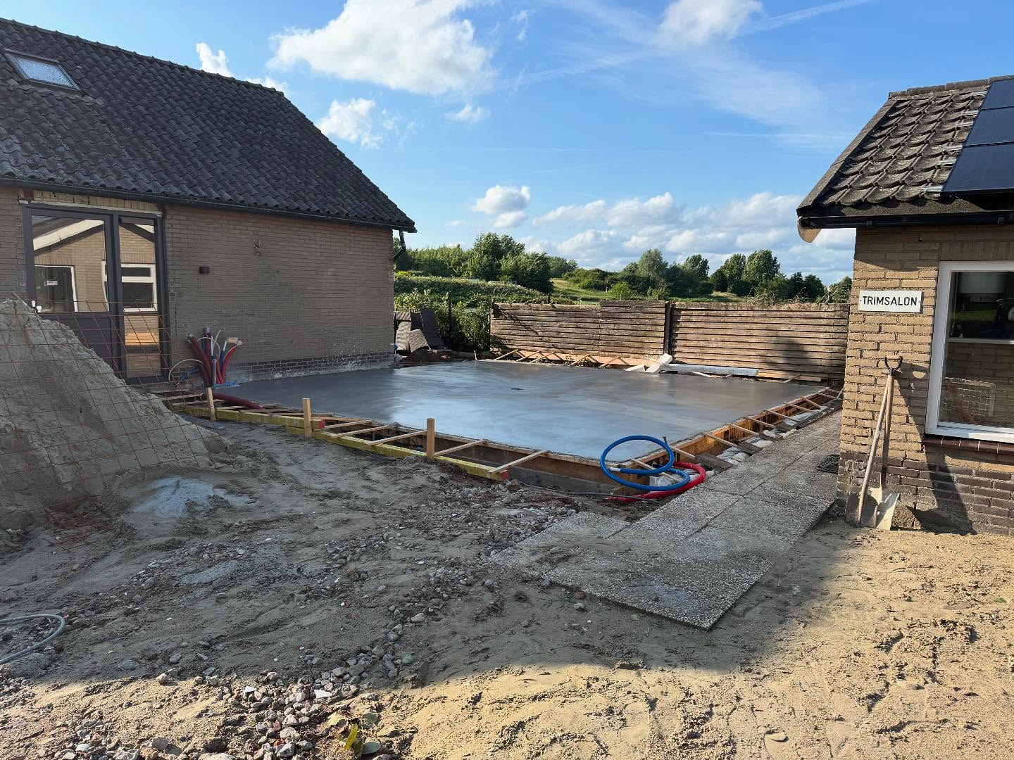 Vandaag de laatste vloer van de week opgeleverd 💪 Nu eerst maar eens weekend!
#MorillosBetonwerken #LaatsteVloer #Weekend #Betonvloer #Vakwerk